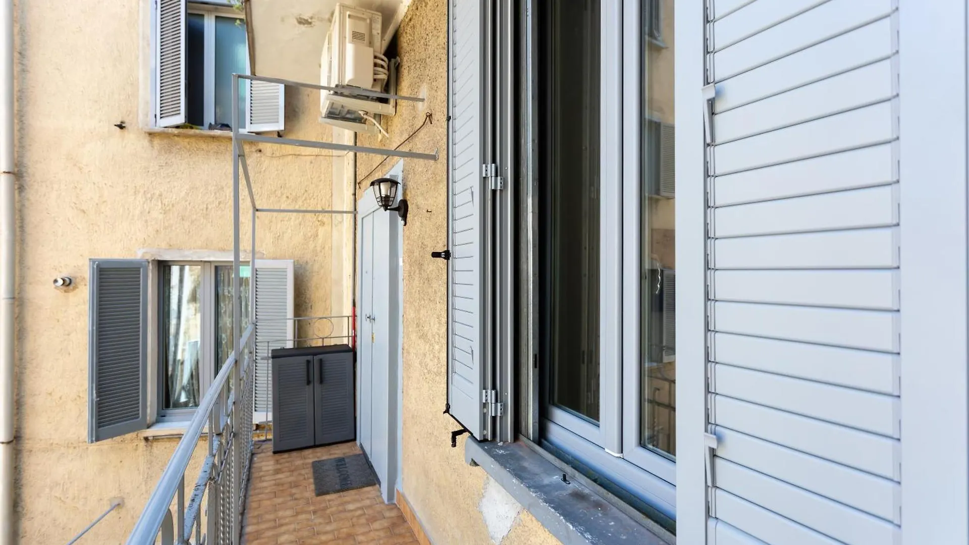 Navigli - Vigevano 45 & Casale 3A Studios Milan Apartment